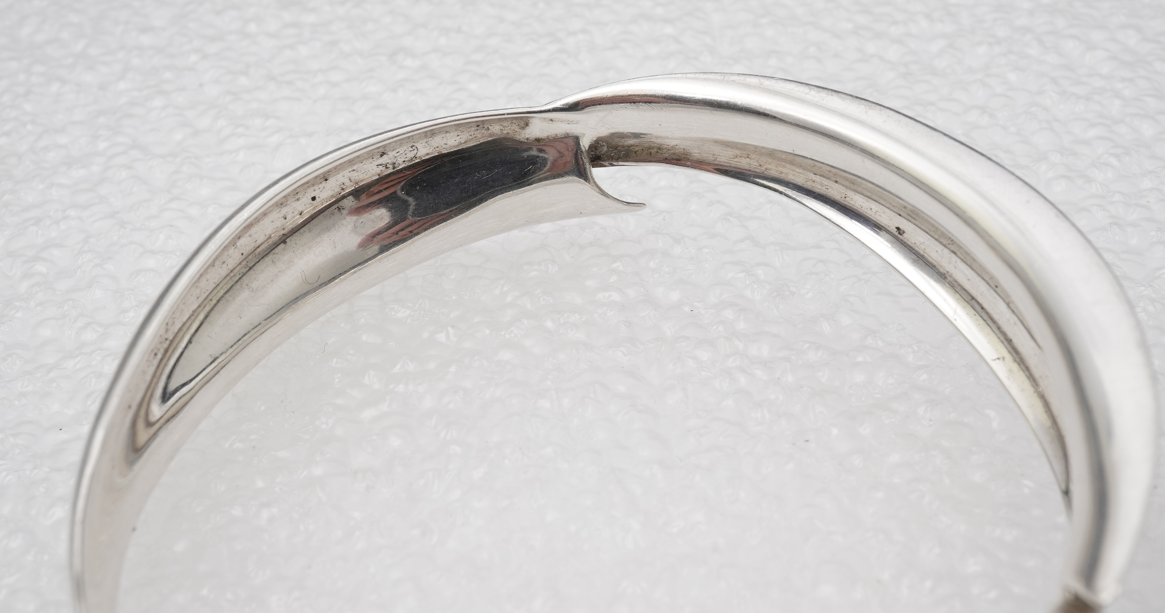 Frank Gehry for Tiffany & Co., a silver 'Fish' bangle, circa 2008